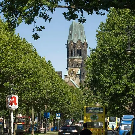 Easyhotel Hackescher Markt Hotel