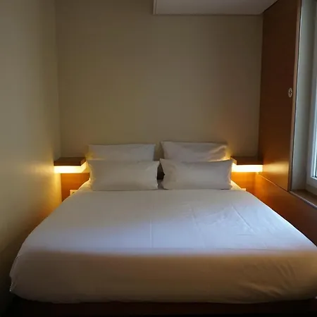 Отель Easyhotel Hackescher Markt 2*