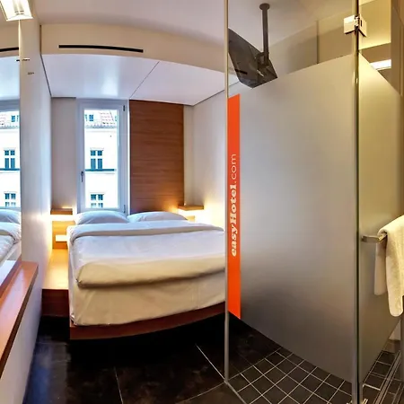 Easyhotel Hackescher Markt Отель Берлин