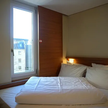 Отель Easyhotel Hackescher Markt