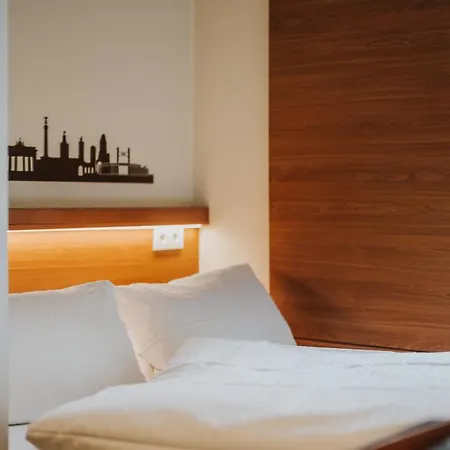 Отель Easyhotel Hackescher Markt