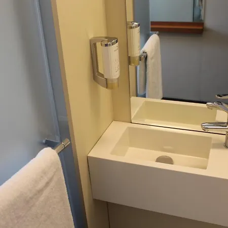 Отель Easyhotel Hackescher Markt